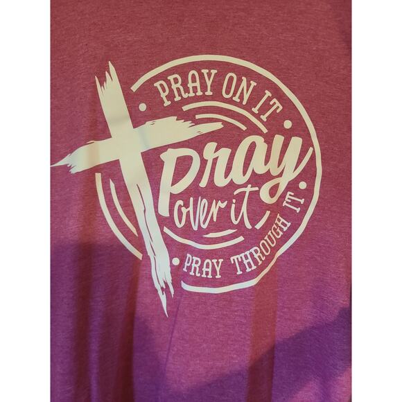 Gildan large women's purple "Pray on it" graphic tee - Picture 2 of 7